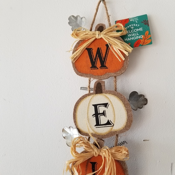 welcome wall hanging decor / front door decor - Picture 2 of 6